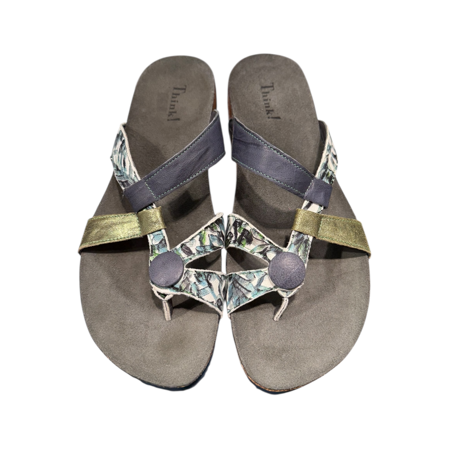 ¡Piensa! | Sandalia con flores azul oliva (talla precio)