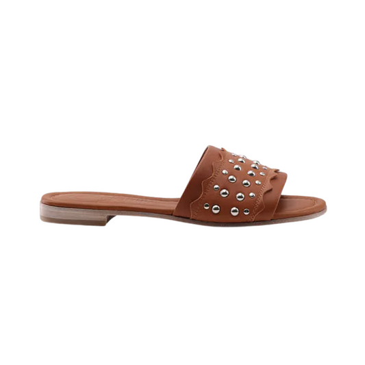Donna Carolina | Slipper – Cuoio with Stud Details