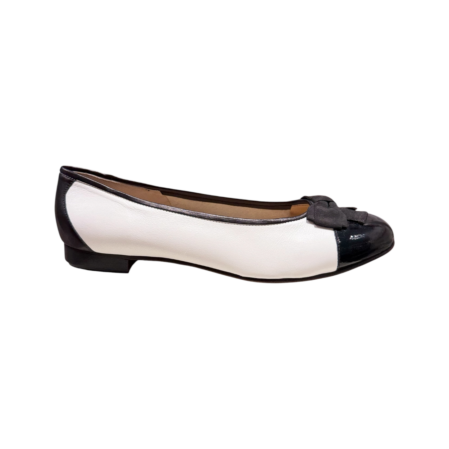 Gabriela / Lorbac | Vernice Nero Dolly