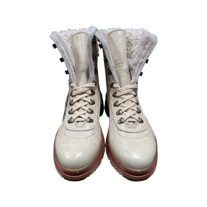 Big Shoes  |  Weisser Stiefel Gefüttert