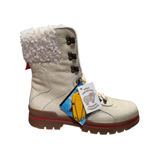 Big Shoes  |  Weisser Stiefel Gefüttert