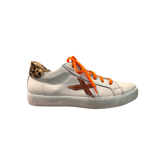 Big Shoes Privé  |  Leo/White Sneaker